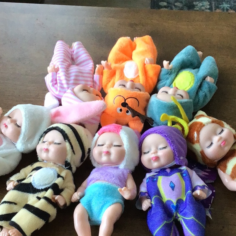 Keyohome Mini newborn baby dolls with animal-themed outfits. Set of 8 - Picture 7 of 15